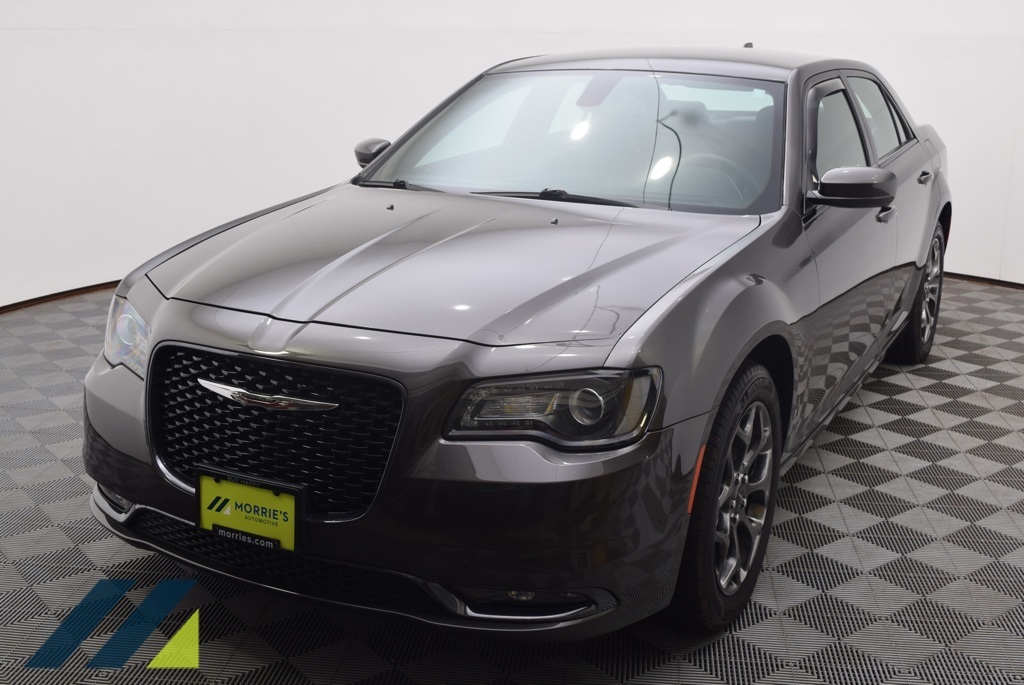 2017 Chrysler 300