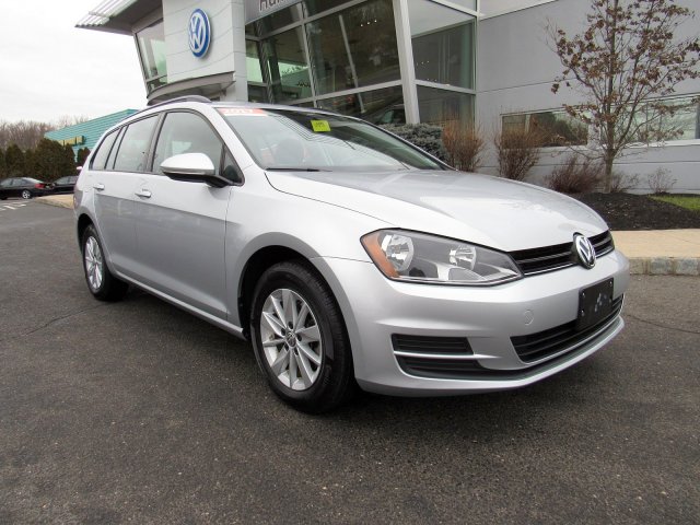 2017 Volkswagen Golf SportWagen