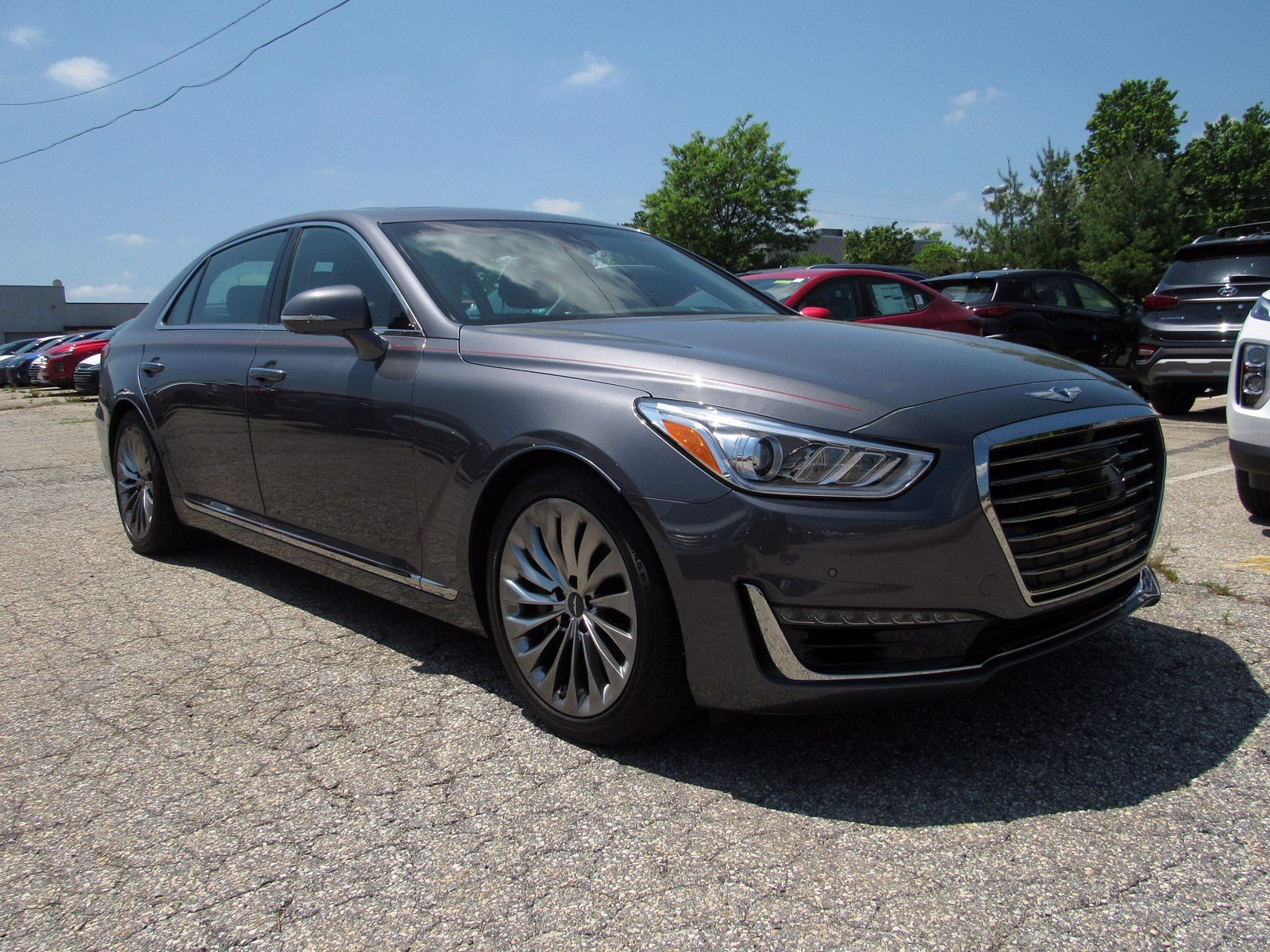 2017 Genesis G90