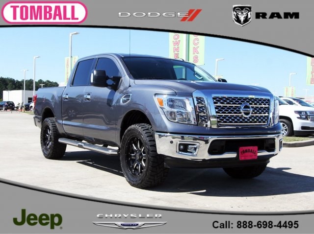 2017 Nissan Titan