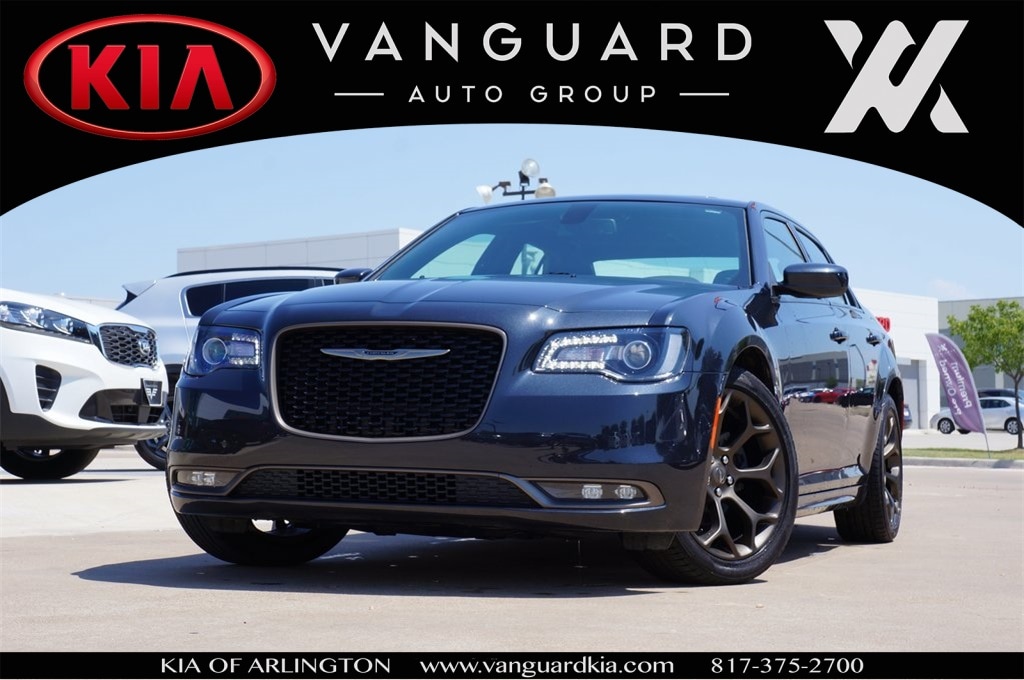 2019 Chrysler 300