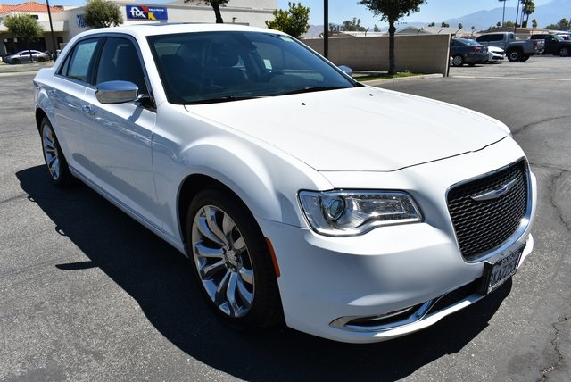 2019 Chrysler 300
