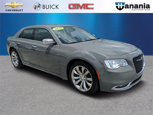 2019 Chrysler 300