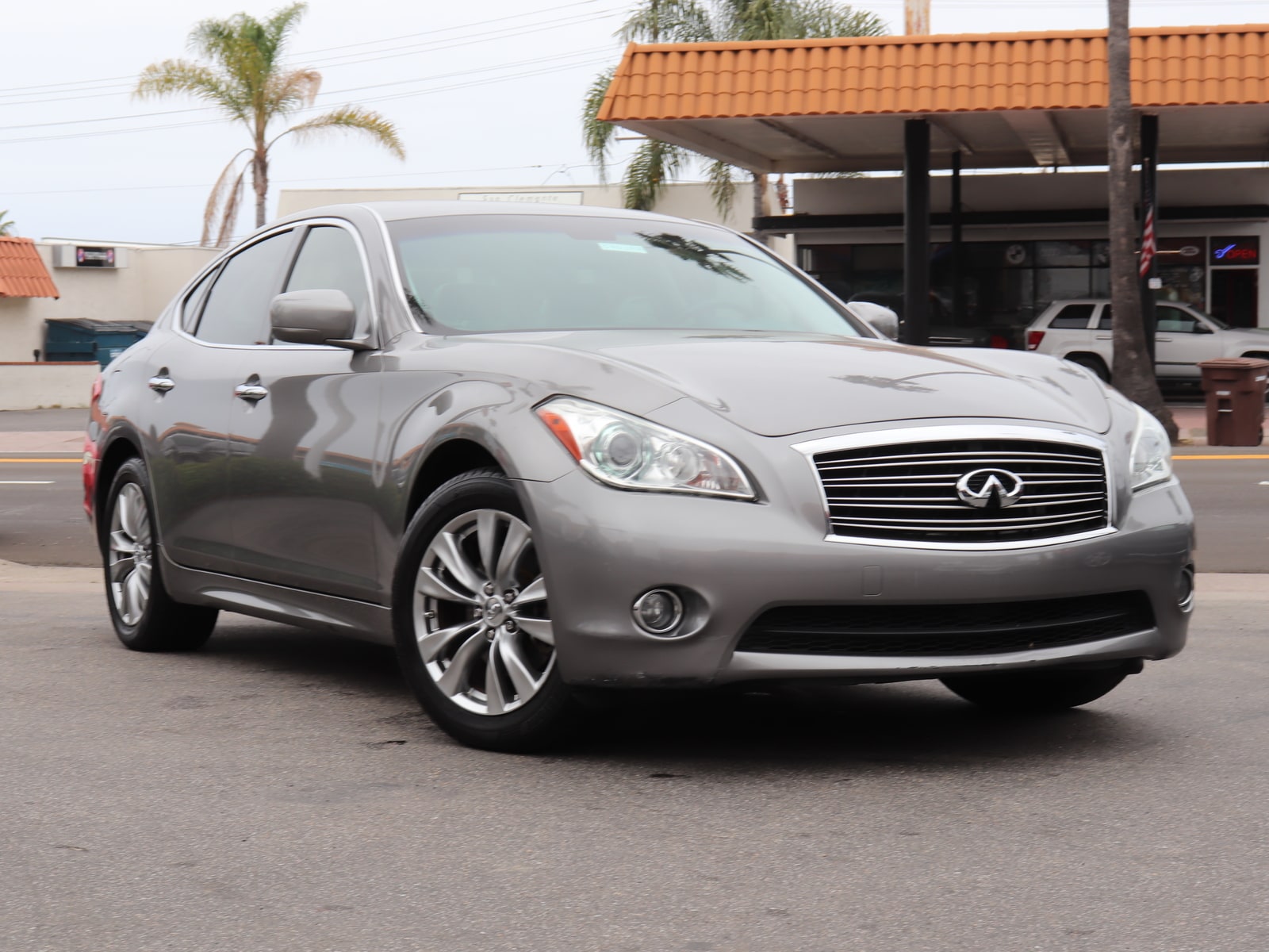 2012 INFINITI M37