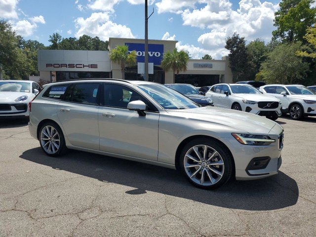 2020 Volvo V60