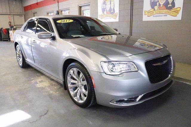 2017 Chrysler 300