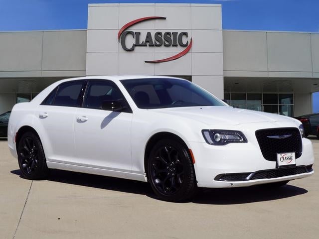 2019 Chrysler 300