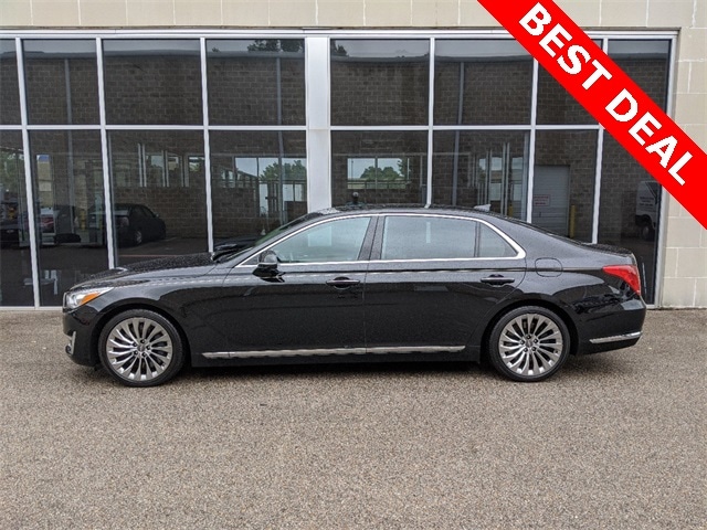 2017 Genesis G90