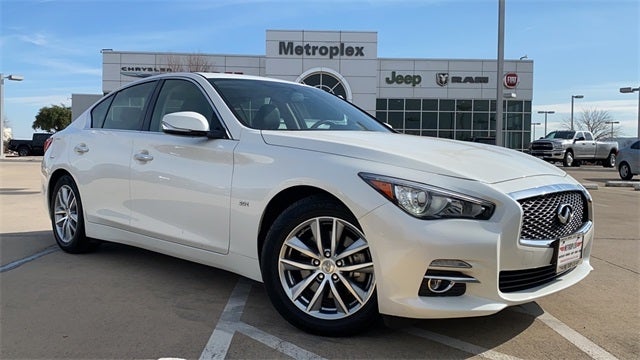 2016 INFINITI Q50