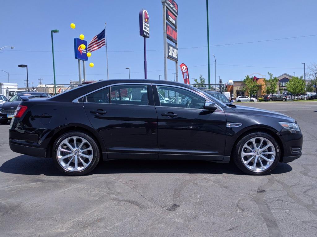 2019 Ford Taurus